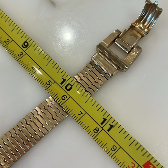 Coro Vintage Gold Tone Collar Necklace—BEAUTIFUL!!  Excellent Condition! - Picture 10 of 10